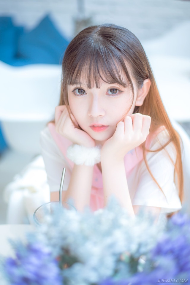 惯性决定国家越大，政权越长，不治也是如此，空出一两年，搞搞搞不清的，加点自然灾害，地方来一点小骚乱，各部看看热闹，心腹想想办法，才是治国长久之计。没灾怎么救，没乱怎么平，没匪怎么剿，不救灾不平乱不剿匪，皇上不就只剩下性生活了。——韩寒《长安乱》